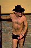 Cliquez sur cette photo gratuite de gay amateur 1 pour accder  la zone membre de gay.
